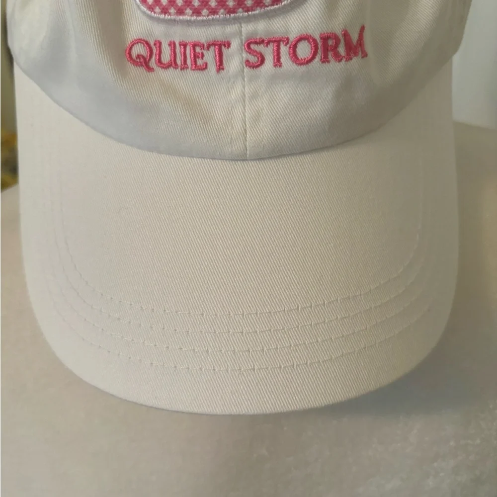 THE QUIET STORM White Hat *NWOT*